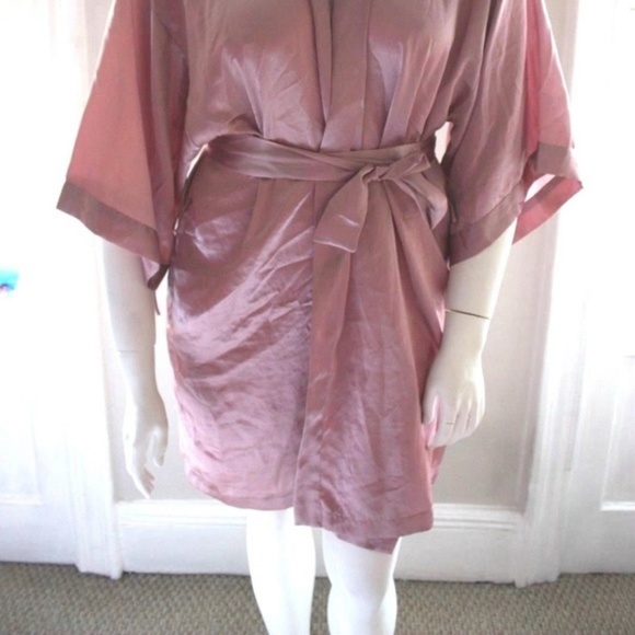 HS LINGERIE CLASSIC SATIN PINK ROBE MEDIUM Barbie 🌸 - Picture 6 of 7